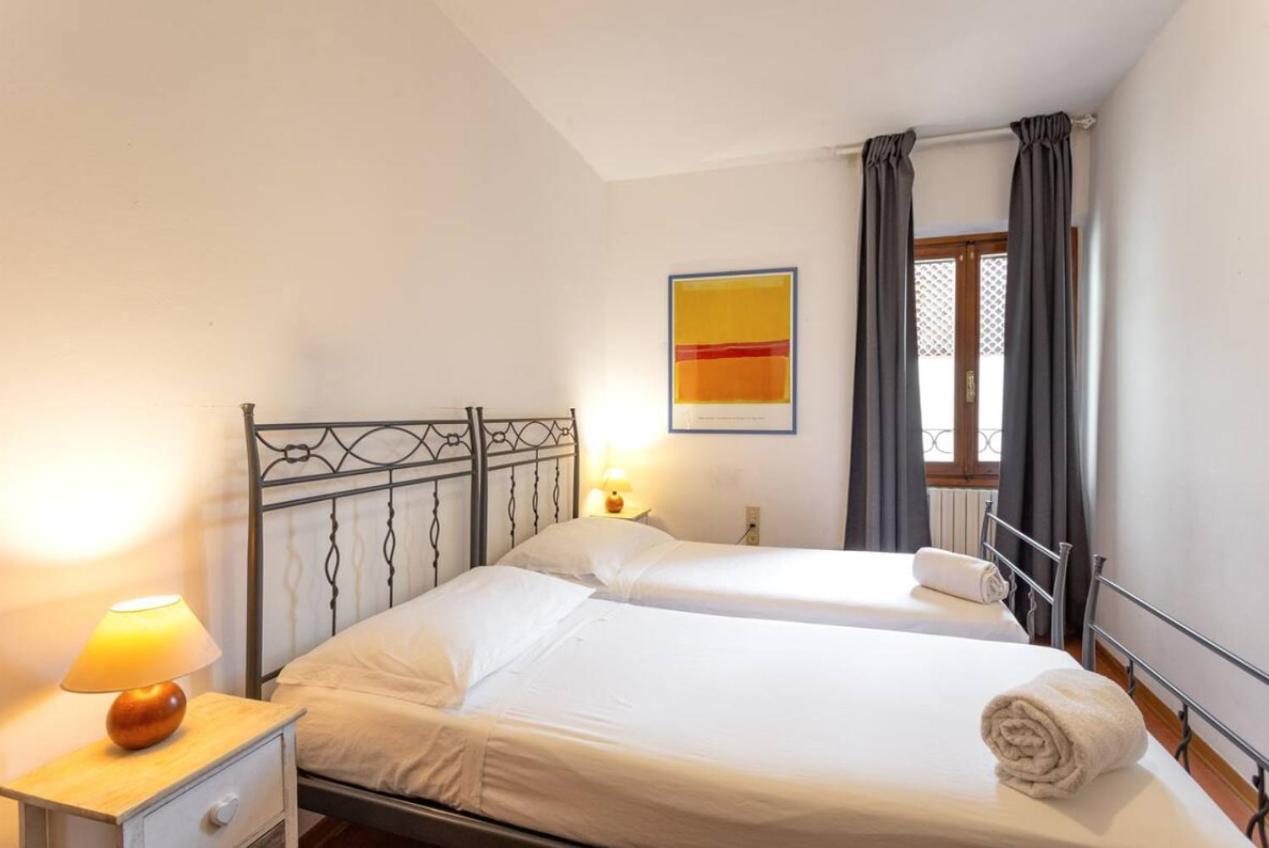 Via Ricasoli Apartment, Next To Accademia Florence Buitenkant foto