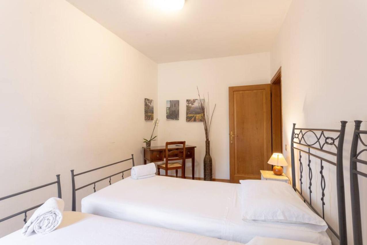 Via Ricasoli Apartment, Next To Accademia Florence Buitenkant foto